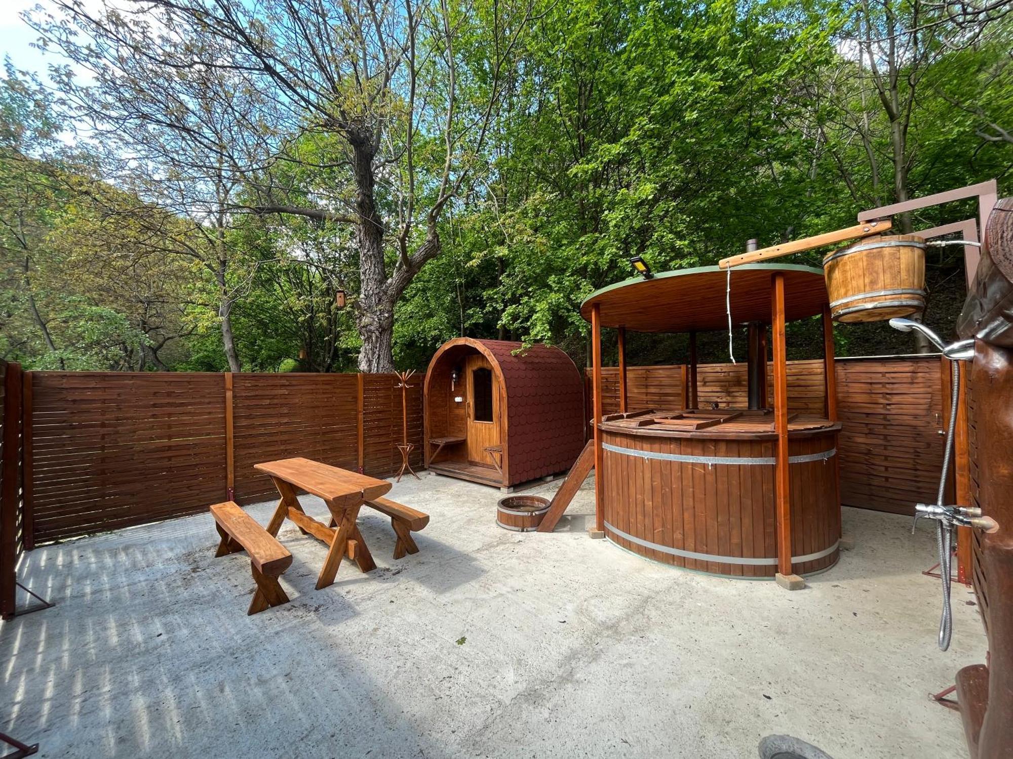 Öko-Park® Panzió-Kemping és Kalandpark Szarvasko Bagian luar foto